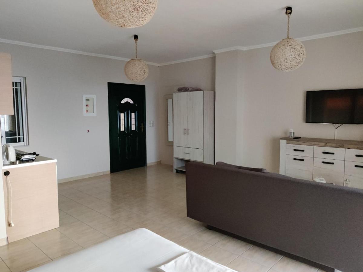 Agnantio Apartment อาโยส นิกีตัส ภายนอก รูปภาพ