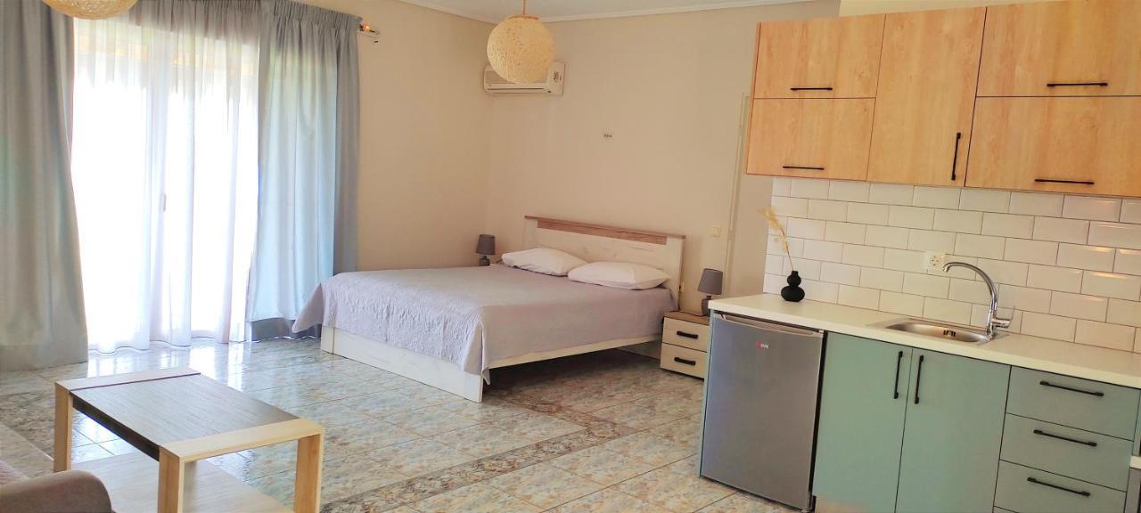 Agnantio Apartment อาโยส นิกีตัส ภายนอก รูปภาพ