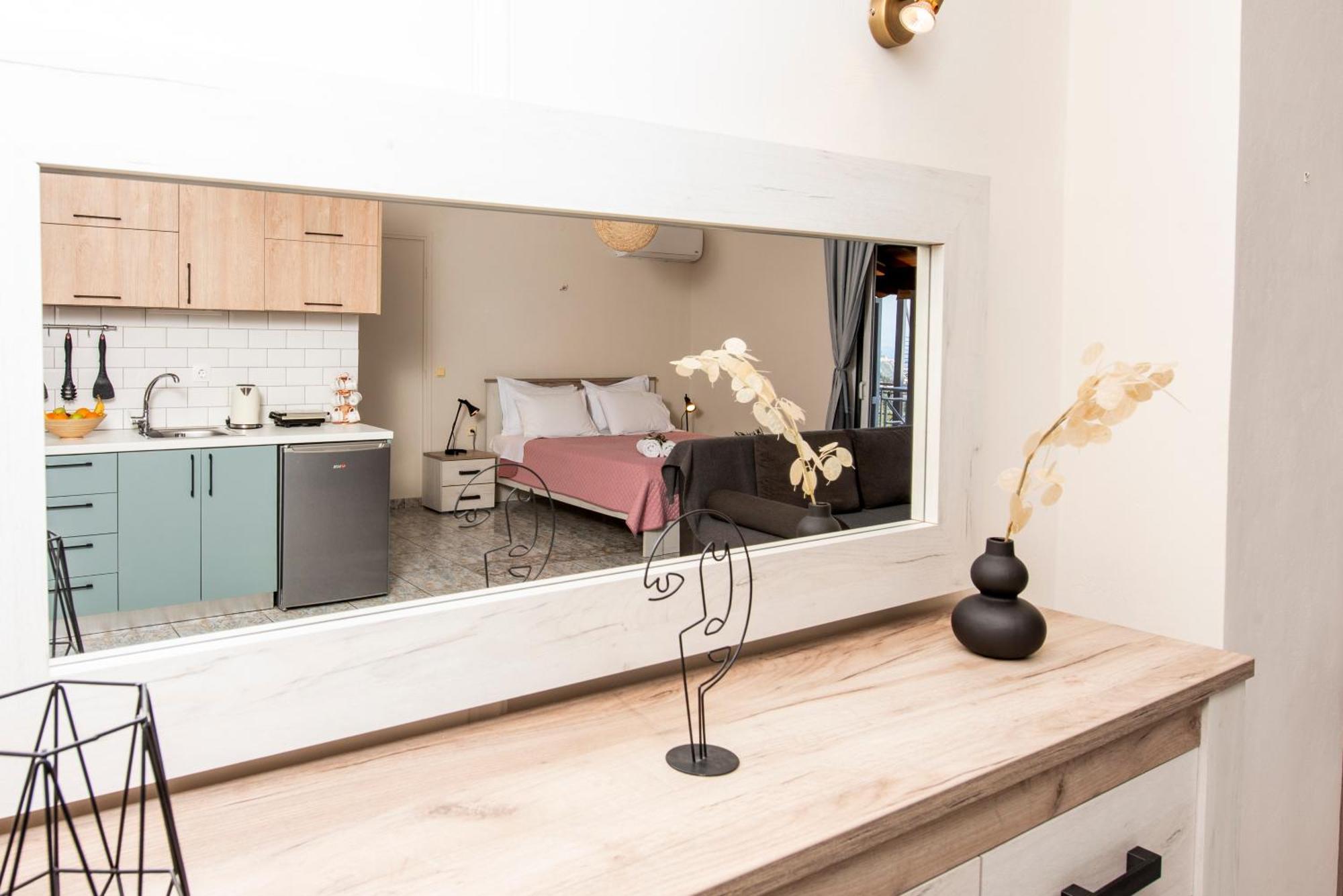 Agnantio Apartment อาโยส นิกีตัส ภายนอก รูปภาพ