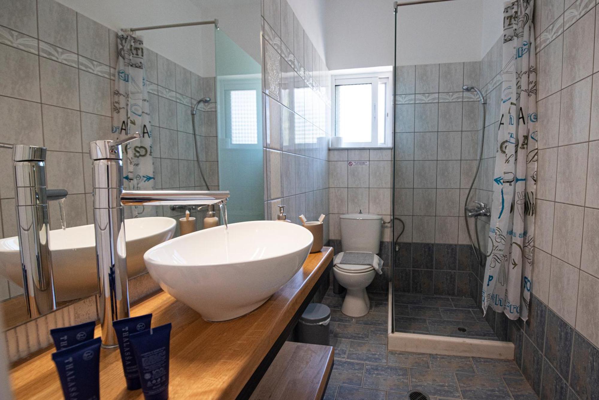 Agnantio Apartment อาโยส นิกีตัส ภายนอก รูปภาพ